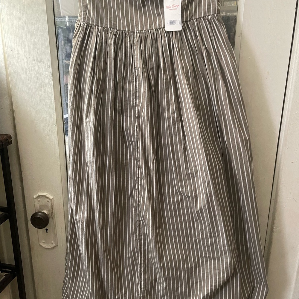 Lucky Brand White and Gray Maxi bubble hem A-Line dress